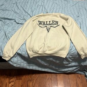 Morgan Wallen small crewneck